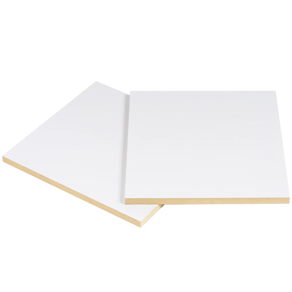 Open notebook with white pages on a white background｜card